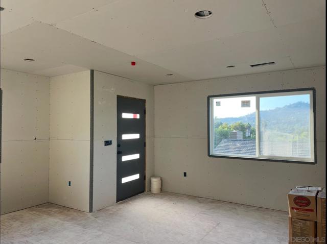 3335 37 S Barcelona St., Spring Valley CA: https://media.crmls.org/mediaz/21faf0a7-9296-418f-8e55-03da390622b8.jpg