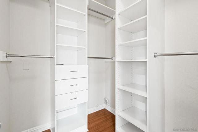 7175 Calabria Ct., San Diego CA: https://media.crmls.org/mediaz/21fafcfa-1764-45cc-af45-6e938e7fb2d5.jpg