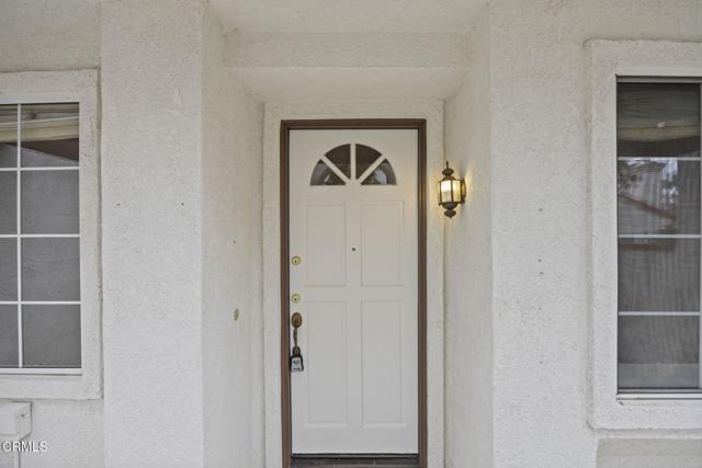 273 Camino Toluca, Camarillo CA: https://media.crmls.org/mediaz/21fb0589-4502-47d5-98bd-1236cdde01b1.jpg