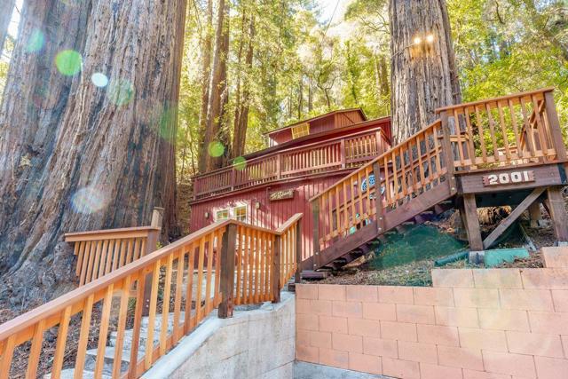2001 Cathedral Drive, Aptos CA: https://media.crmls.org/mediaz/21fb64bb-f161-477a-a96c-8eb51717a2f2.jpg