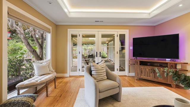 161 E Floresta Way, Portola Valley CA: https://media.crmls.org/mediaz/21fbf1f6-b07e-46e1-a439-cd2e16544964.jpg