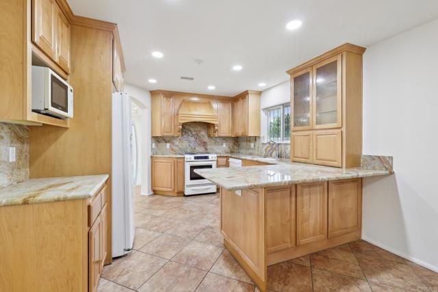 Detail Gallery Image 21 of 75 For 1943 Brookhurst Dr, El Cajon,  CA 92019 - – Beds | – Baths