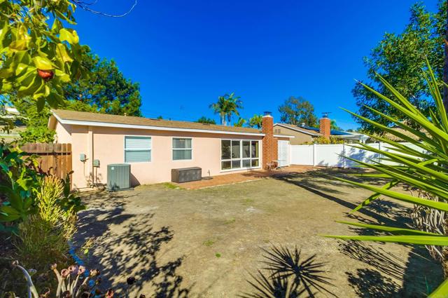 4613 Rainier Avenue, San Diego CA: https://media.crmls.org/mediaz/21fe3cfc-c247-4763-b1ba-e6aa958a194f.jpg