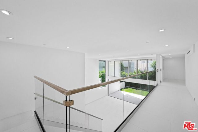 621 N Kings Road, West Hollywood CA: https://media.crmls.org/mediaz/21fec7f9-4b44-4e81-97ce-d4dc5525c02a.jpg