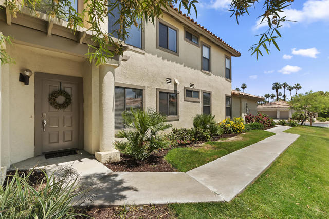 55459 Tanglewood, La Quinta CA: https://media.crmls.org/mediaz/21fecd9c-9eef-4e83-a924-ee1c9583b2a9.jpg