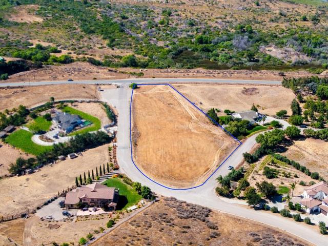 35700 Eagle, Soledad CA: https://media.crmls.org/mediaz/21ff16d4-db2d-48fa-8456-8726f3cca66d.jpg