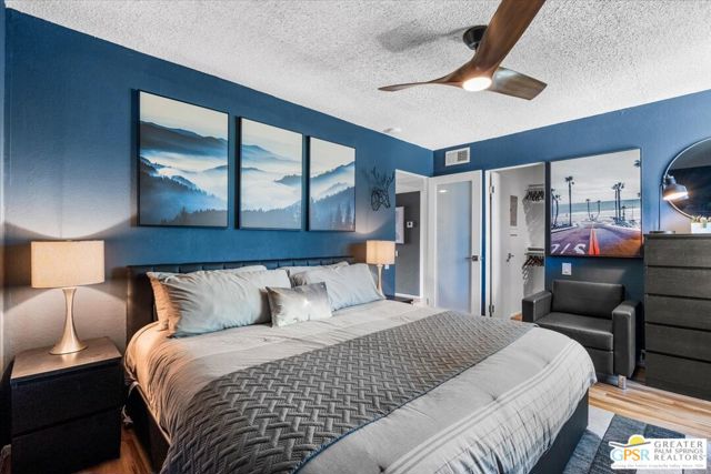 400 N Sunrise Way, Palm Springs CA: https://media.crmls.org/mediaz/21ff52ee-5afd-4890-b759-3802892cef9a.jpg