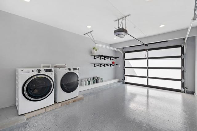 Image 18 of 25 For 1950 Hackett Avenue