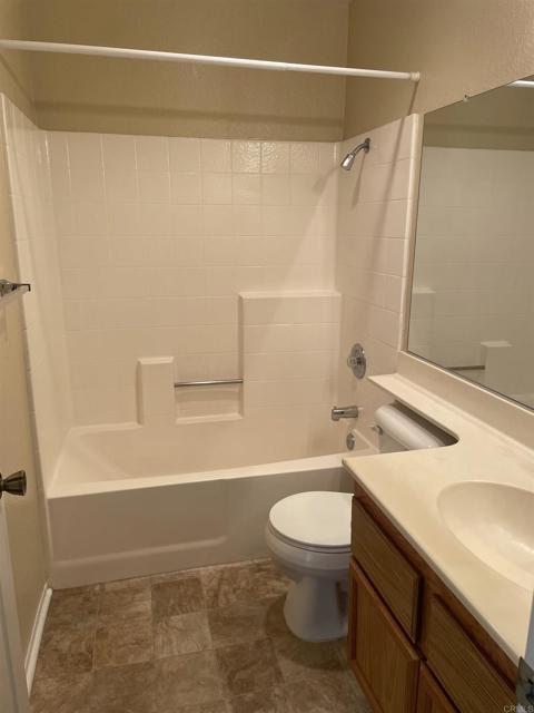 Detail Gallery Image 13 of 25 For 190 Bautista Ct #96,  Oceanside,  CA 92057 - 2 Beds | 2 Baths