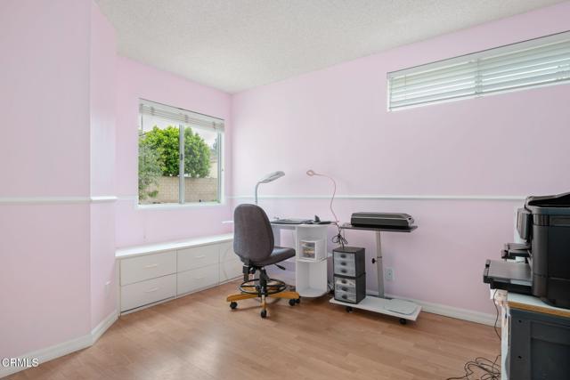 11998 Bubbling Brook Street, Moorpark CA: https://media.crmls.org/mediaz/22005747-dd6a-49a8-aa08-d71f5b4c590e.jpg