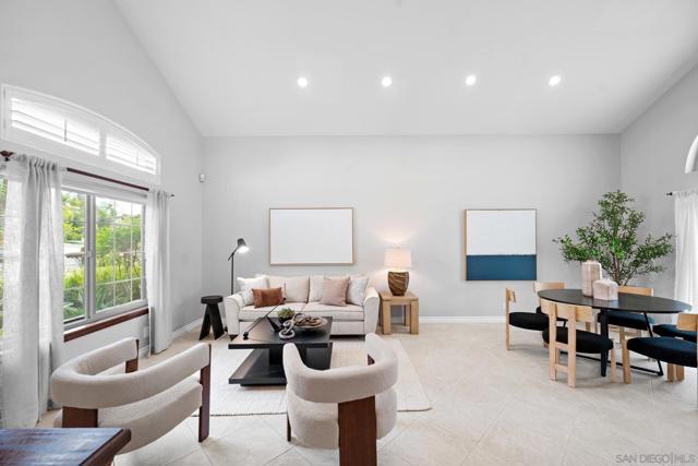 11479 Grassy Trail Dr, San Diego CA: https://media.crmls.org/mediaz/22006089-b889-4dac-83a7-0a887ce462a5.jpg