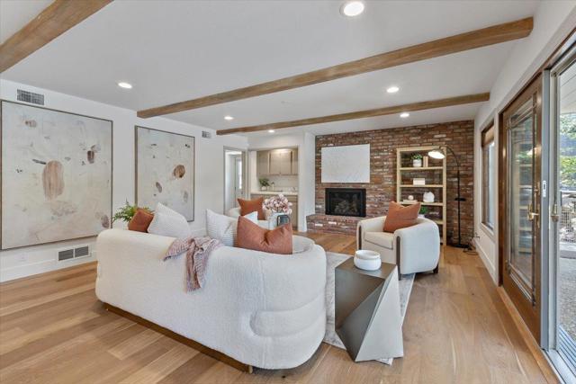 17095 Summit Way, Los Gatos CA: https://media.crmls.org/mediaz/22007d1a-46ca-45ce-ae56-ac2618efa25b.jpg