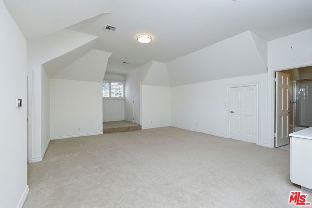 5449 S Rim Street, Thousand Oaks CA: https://media.crmls.org/mediaz/2200e8bd-9908-4a29-a8d4-6738608d7764.jpg