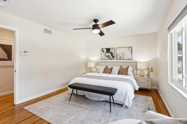 19927 Conrad Ct, Castro Valley CA: https://media.crmls.org/mediaz/2202082f-d30f-4298-9207-7ae8d20d64f0.jpg