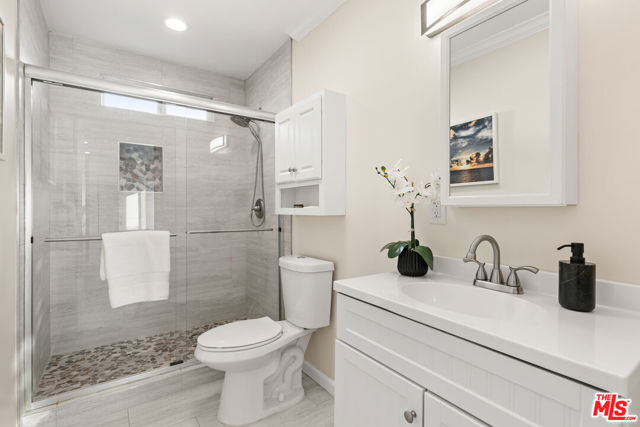 11536 Otsego Street, Valley Village CA: https://media.crmls.org/mediaz/22022276-6665-4071-9d17-371810267b82.jpg