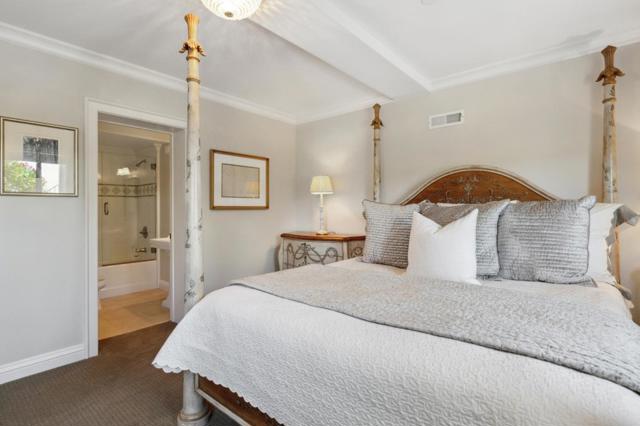 7 Redberry, Portola Valley CA: https://media.crmls.org/mediaz/22027c23-277a-4694-8598-daca8279e619.jpg