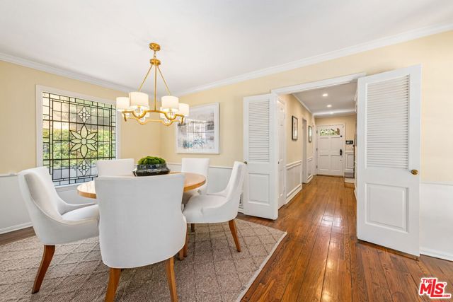 1376 San Ysidro Drive, Beverly Hills CA: https://media.crmls.org/mediaz/2202b3c9-97b3-401d-af9e-736c8b41e6c9.jpg