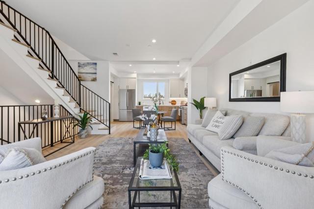 1433 Floribunda Avenue, Burlingame CA: https://media.crmls.org/mediaz/2202cbda-6cf9-4955-b138-0ff602cab35e.jpg