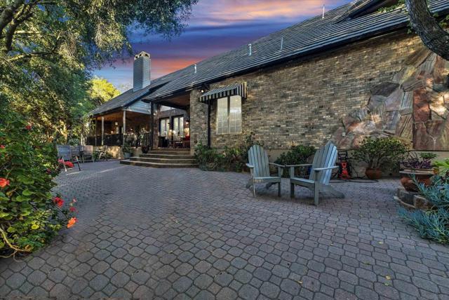 45455 Lorenz Ln, Temecula CA: https://media.crmls.org/mediaz/22033f15-1fc0-48ad-85dd-3dc899333bdf.jpg