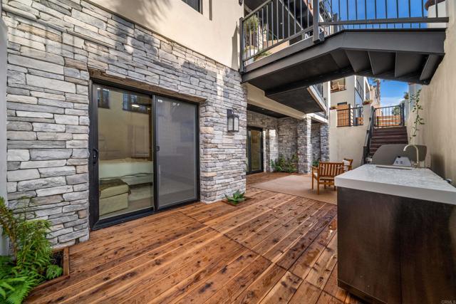 812 N Cleveland Street, Oceanside CA: https://media.crmls.org/mediaz/22049071-b04e-416d-b61b-be5b4d6d30f5.jpg
