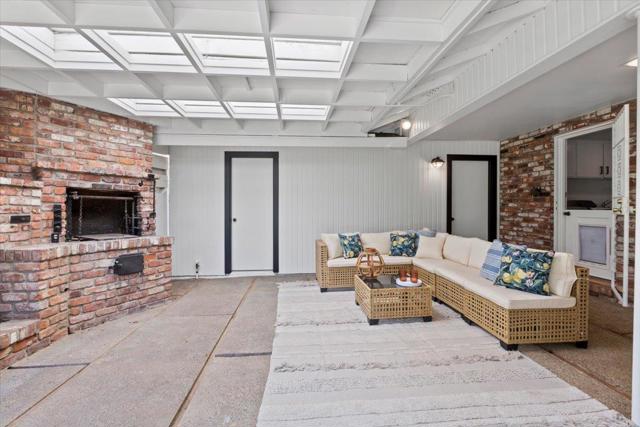 190 W San Martin Avenue, San Martin CA: https://media.crmls.org/mediaz/220496df-3c06-4cef-817e-defec2a76665.jpg