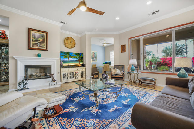 40973 Corte La Fonda, Indio CA: https://media.crmls.org/mediaz/2204e7c7-7d41-478f-ab04-3367248e9553.jpg