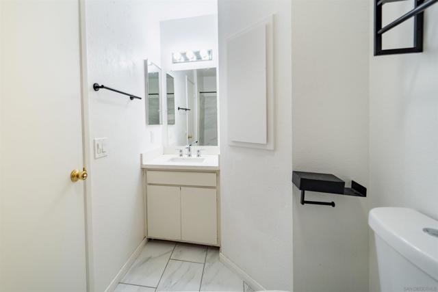 4847 Parks Ave, La Mesa CA: https://media.crmls.org/mediaz/22050ddb-807f-4d6a-97bb-7bde33f61406.jpg