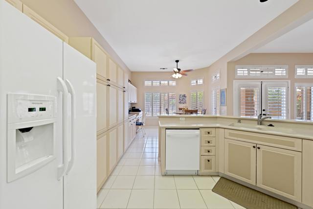 78123 Foxbrook Lane, Palm Desert CA: https://media.crmls.org/mediaz/220520f4-4652-4222-a095-9ff17c2898db.jpg