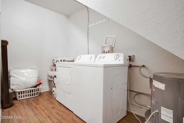 1160 Alamos Drive, Thousand Oaks CA: https://media.crmls.org/mediaz/2205994e-3d1d-4905-96a3-fca157645b14.jpg