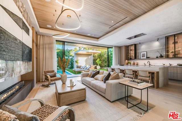 524 N Sierra Bonita Avenue Los Angeles CA 90036