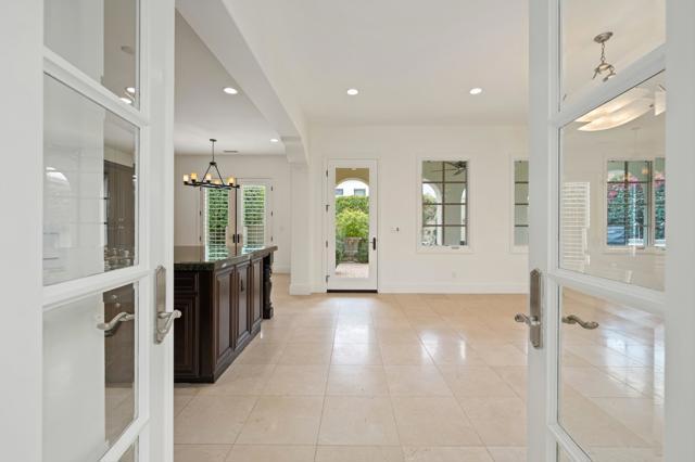 75065 Promontory Place, Indian Wells CA: https://media.crmls.org/mediaz/2205df71-3298-4451-b126-06b5c37787b8.jpg