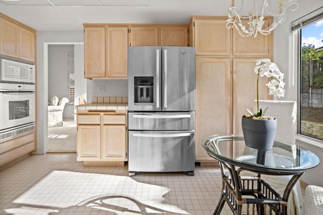 3218 Tallmon Street, Marina CA: https://media.crmls.org/mediaz/22065ff3-3128-40e2-a9e6-7788291d4a8f.jpg