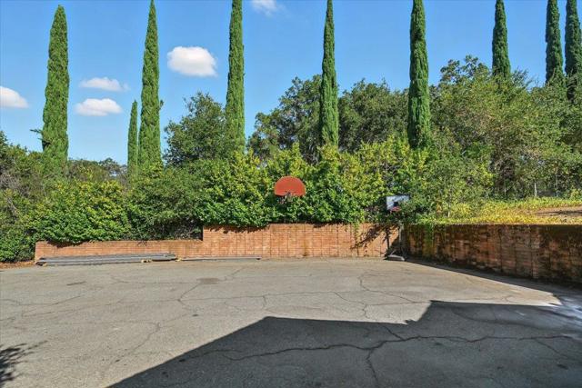 14582 Horseshoe Court, Saratoga CA: https://media.crmls.org/mediaz/22068fcd-2c47-4d74-b1c6-fd2e2de04e63.jpg