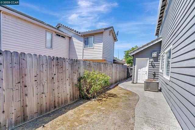 5103 Pioneer Way, Antioch CA: https://media.crmls.org/mediaz/220742de-f173-47f6-8bed-eabd77bafa94.jpg