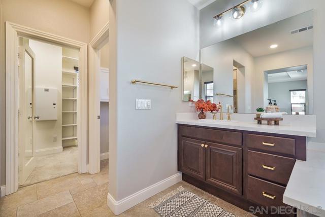 8297 Katherine Claire Lane, San Diego CA: https://media.crmls.org/mediaz/220758e1-8c7e-455c-97fc-fec04da2831c.jpg