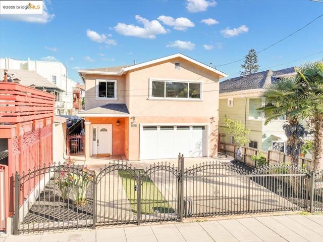 1738 18th Ave, Oakland CA: https://media.crmls.org/mediaz/2207a939-3974-4f77-86ad-7afee3b8b841.jpg