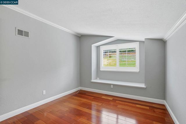 3025 Sunflower Dr, Antioch CA: https://media.crmls.org/mediaz/2207b896-dcd4-4d49-b4c6-4b3a55d94261.jpg