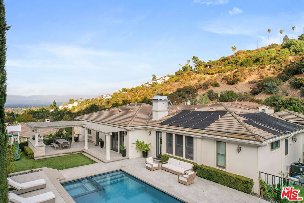 3685 Benedict Canyon LaneSherman Oaks img 3