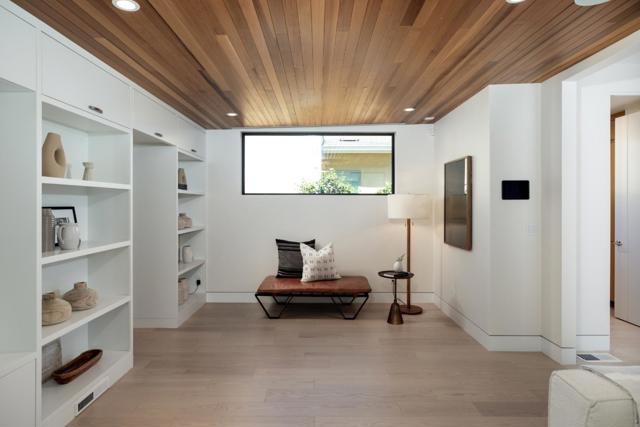 596 Franklin Street, Mountain View CA: https://media.crmls.org/mediaz/2208b775-7376-44f5-b44e-bef6488a0598.jpg