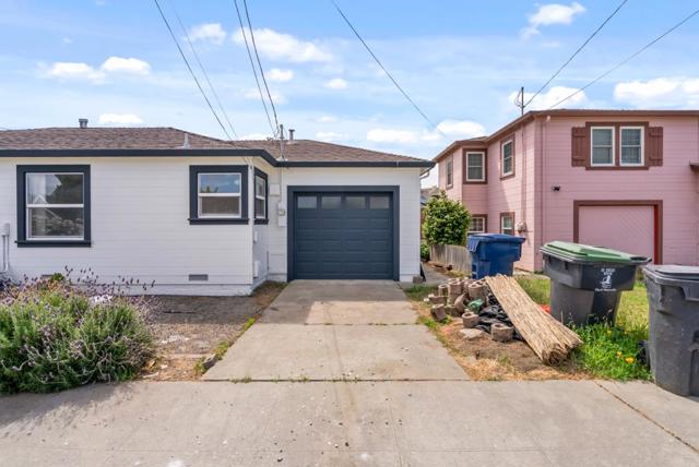 630 California Street, Watsonville CA: https://media.crmls.org/mediaz/220af6b7-339d-4e3c-ad4c-68a86f4b51ca.jpg