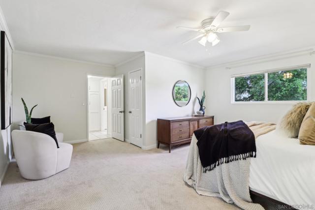 2090 Alta Vista Drive, Vista CA: https://media.crmls.org/mediaz/220b073c-2e25-4a3b-bc28-77a3a8111371.jpg