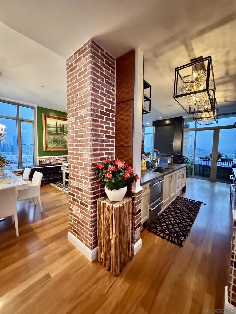 MLS #250036609SD img 4