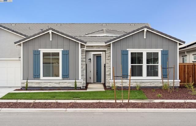 17685 Brightwood Avenue, Lathrop CA: https://media.crmls.org/mediaz/220bacd9-5744-42fc-a49b-060e8e46559f.jpg