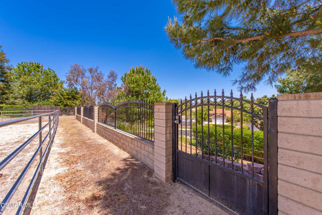 320 Forelock Ct Simi Valley 93065