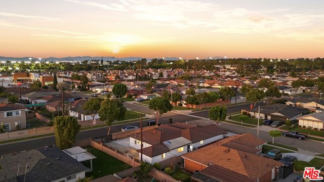 Image 69 of 70 For 19203 Galway Avenue