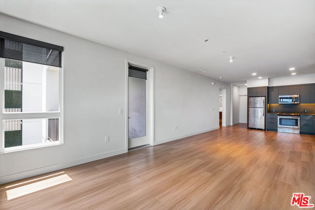 10601 Washington Boulevard, Culver City CA: https://media.crmls.org/mediaz/220cb43f-451a-4233-b37c-4bad2e2ee6ed.jpg