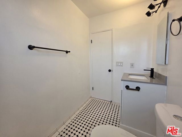 4822 Mascot Street, Los Angeles CA: https://media.crmls.org/mediaz/220db00b-6607-4572-b72f-7e524ae08e5e.jpg