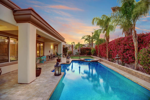 54 Camino Real, Rancho Mirage CA: https://media.crmls.org/mediaz/220e30ab-93b0-4bbc-8792-7244cefdf042.jpg