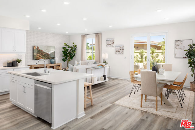 11787 E Melody Way, Whittier CA: https://media.crmls.org/mediaz/220e4850-bca2-4ec4-8b8b-85846d927694.jpg