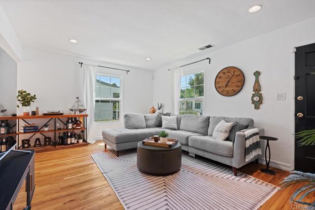 Detail Gallery Image 7 of 53 For 4461 Revillo Dr, San Diego,  CA 92115 - 2 Beds | 1 Baths